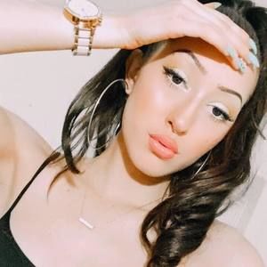 Meet your Posher, Ava